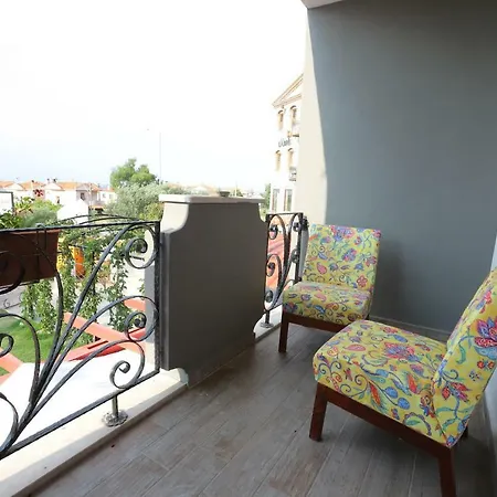 Cunda House Kuecuek Hotel 3*