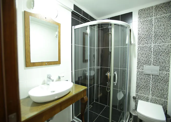 Cunda House Kuecuek Hotel