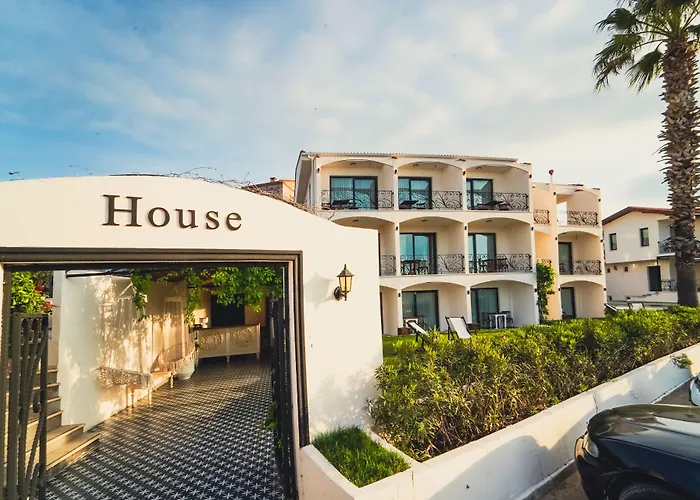 Cunda House Kuecuek 3*