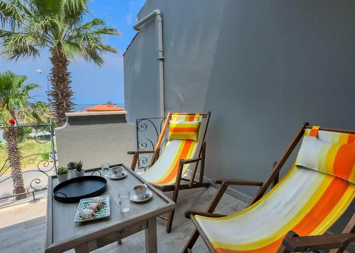 Hotel Cunda House Kuecuek 3*