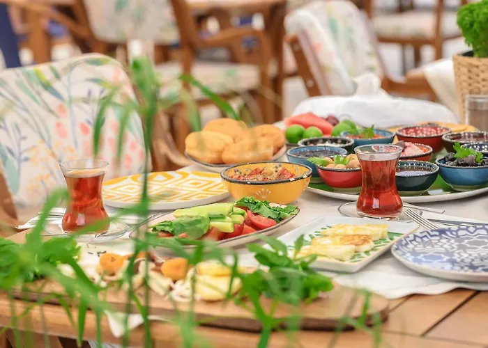 Cunda House Kuecuek Hotel